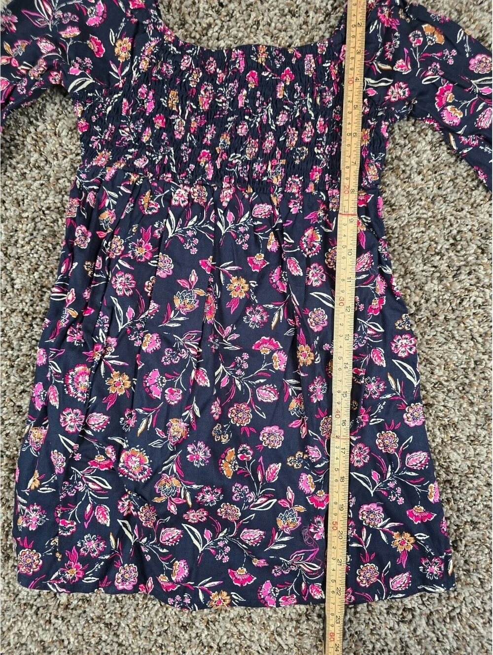 Gap Kids Girls Sz XS Knee Length Long Sleeve Smocked Dress Purple Floral